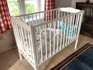 Baby-cot